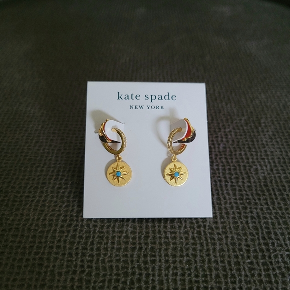Kate Spade♠️ Gold💛 Star ⭐Medallion Huggie Hoop Earrings - Picture 10 of 16